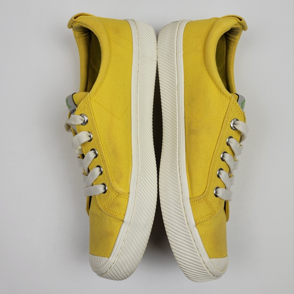 Cariuma OCA Yellow Canvas Shoes 9